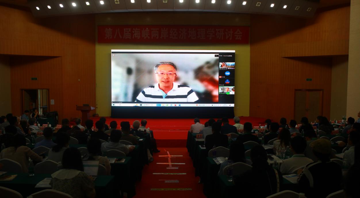 2.楊偉聰教授報告